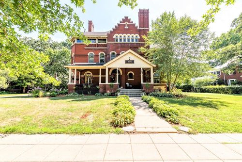 490 Summit Ave, Saint Paul, MN, 55102-2602 | Card Image