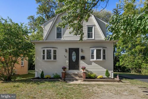 16 Moore Ave, CHERRY HILL, NJ, 08034-3516 | Card Image