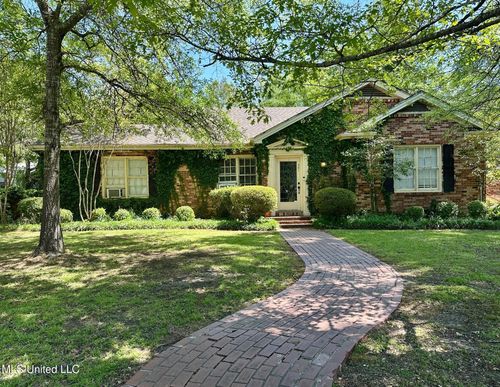 301 S Victoria Ave, Cleveland, MS, 38732-3235 | Card Image