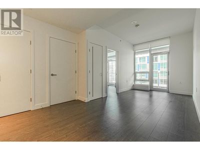 805 - 6320 No. 3 Rd, Condo with 2 bedrooms, 1 bathrooms and 1 parking in Richmond BC | Image 3