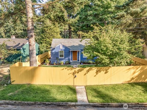 14330 24th Pl Ne, Seattle, WA, 98125-3406 | Card Image