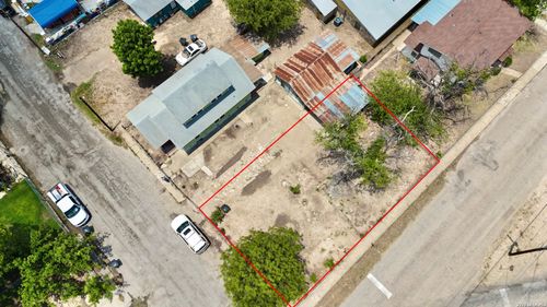 207 W Rodriguez St, Del Rio, TX, 78840-6425 | Card Image