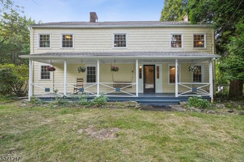 34 Farmersville Rd, Tewksbury Twp, NJ, 07830-3303 | Card Image