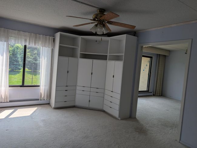 APT-323 - 2485 Londin Ln E, Condo with 2 bedrooms, 2 bathrooms and null parking in Maplewood MN | Image 4
