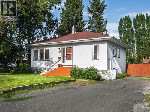 560 Watrous St, Prince George, BC, V2M2B9 | Card Image
