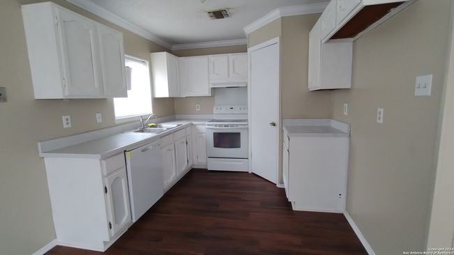 5102 Alan Bean Dr, House other with 3 bedrooms, 2 bathrooms and null parking in Kirby TX | Image 7
