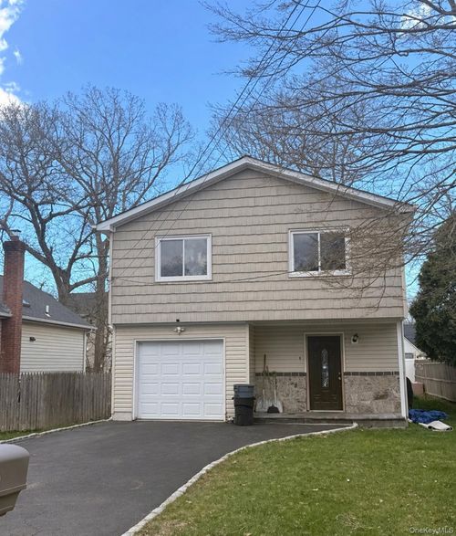 116 Hampton Ave, Mastic, NY, 11950-3822 | Card Image