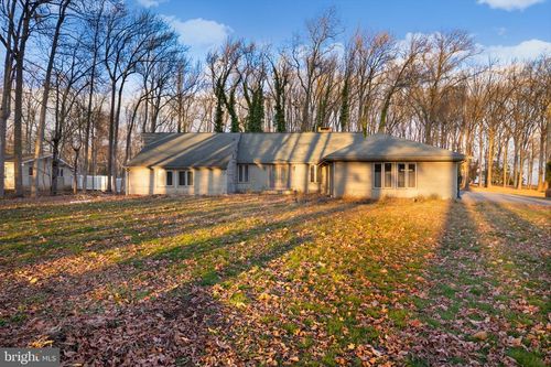 20 Cambridge Dr, Colonia, NJ, 07067-2604 | Card Image