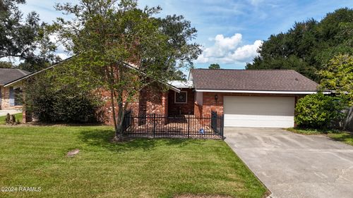 212 Hogan Street, Berwick, LA, 70342 | Card Image