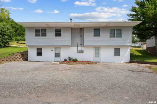 222 6th St, Buffalo, IA, 52728-7702 | Card Image