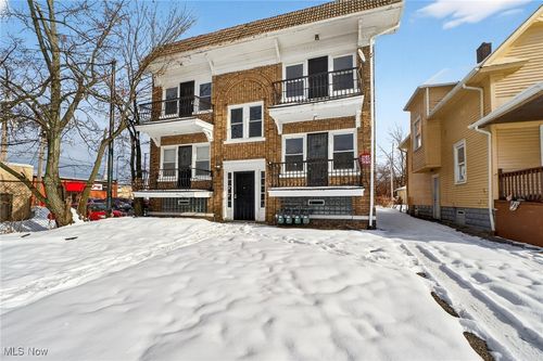 3523 E 140th St, Cleveland, OH, 44120-4565 | Card Image