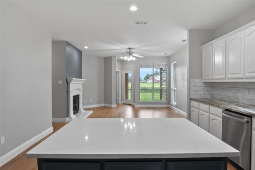 10833 Hawks Landing Rd, Haslet, TX, 76052-5186 | Card Image