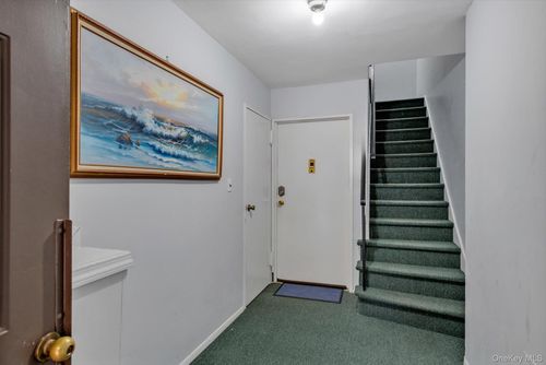 2fl-22030 64th Ave, Oakland Gardens, NY, 11364-2352 | Card Image