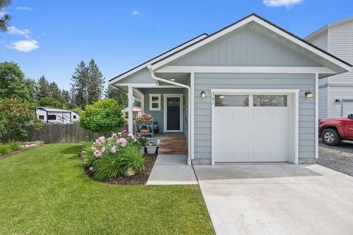 301 S Forest Ave, Deer Park, WA, 99006-6066 | Card Image