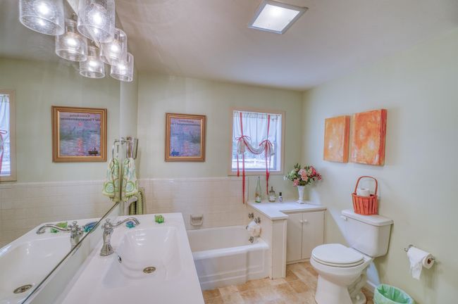 1833 Highland Dr, House other with 3 bedrooms, 2 bathrooms and null parking in Highland Haven TX | Image 17