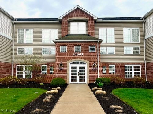 apt-219-23003 Chandlers Ln, Olmsted Falls, OH, 44138-3267 | Card Image