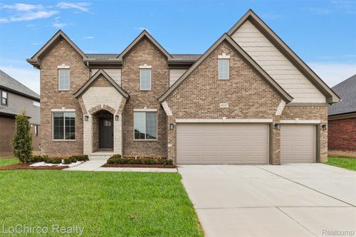 49001 Wingfield Dr, Macomb, MI, 48044-5030 | Card Image