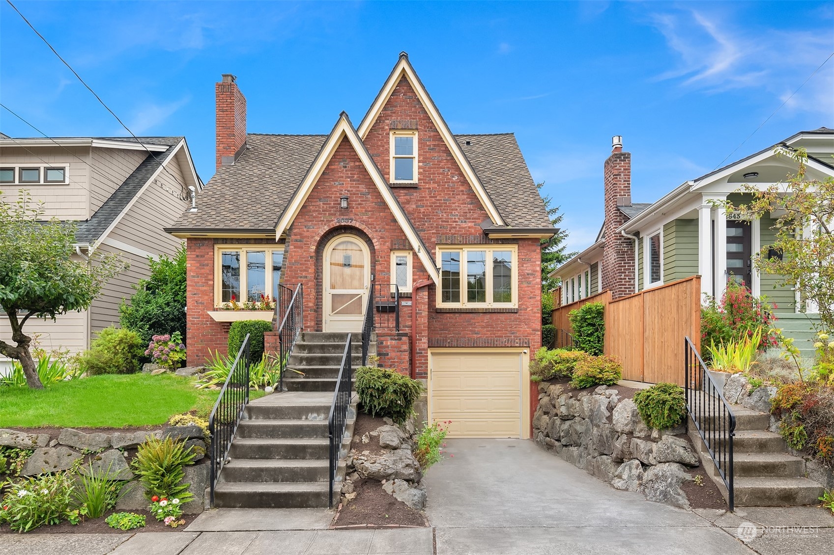 Newton St, Seattle, WA 98199