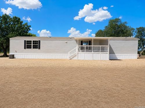449 Hurst Ln, Seguin, TX, 78155-1569 | Card Image
