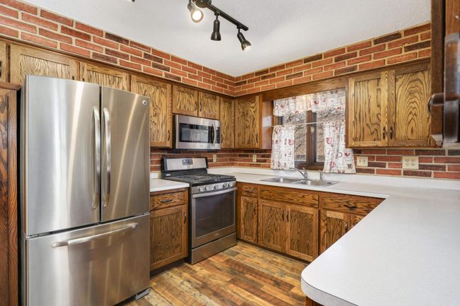 1058 Tyler St S, House other with 4 bedrooms, 2 bathrooms and null parking in Shakopee MN | Image 15