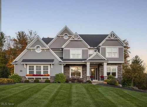 3711 Braemar Dr, Broadview Heights, OH, 44147-3297 | Card Image