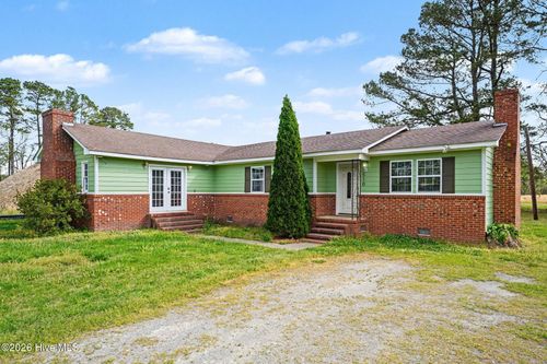 510 W Main St, Selma, NC, 27576-5921 | Card Image