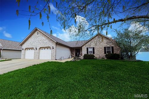 117 Northwoods Dr, Troy, IL, 62294-3234 | Card Image