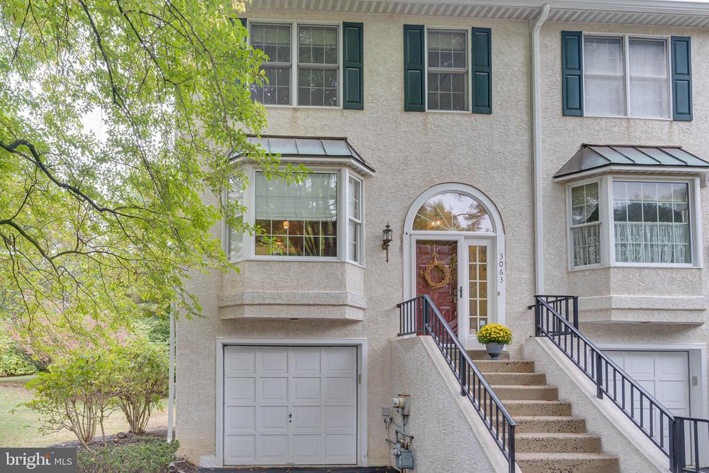Mitchell Ct, Lafayette Hill, PA 19444