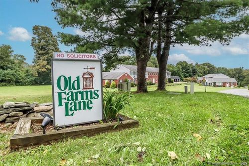 86-86 Old Farms Ln, New Milford, CT, 06776-3704 | Card Image