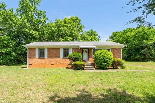 714 W Mckinley St, Mebane, NC, 27302-9156 | Card Image