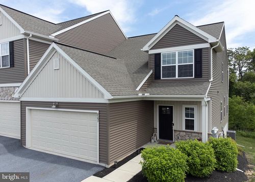 807 Anthony Dr, HARRISBURG, PA, 17111-4027 | Card Image