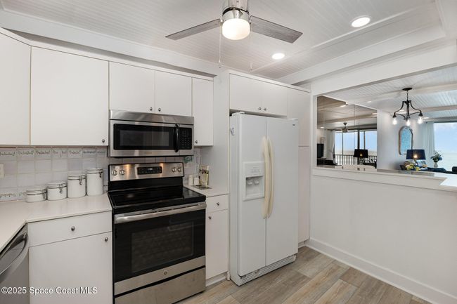 606 - 1175 Highway A1a, Condo with 3 bedrooms, 2 bathrooms and null parking in Satellite Beach FL | Image 7