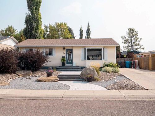 74 Honeysuckle Road N, Lethbridge, AB, T1H4J9 | Card Image