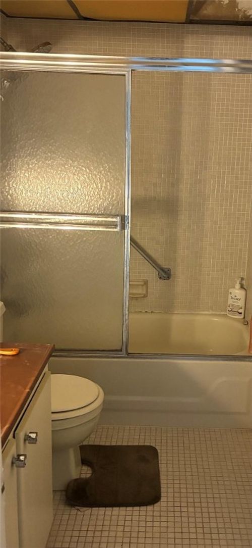 423-3321 Nw 47th Ter, Lauderdale Lakes, FL, 33319-6716 | Card Image