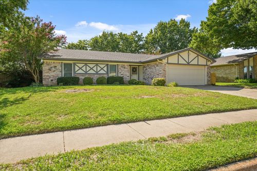2917 Highgate Ln, Bedford, TX, 76021-3726 | Card Image