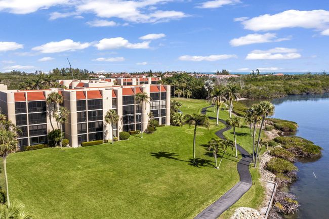APT-104 - 3472 Ne Causeway Blvd, Condo with 2 bedrooms, 2 bathrooms and null parking in Jensen Beach FL | Image 31