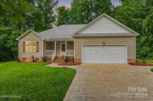 110 Iron Mine Way, Washington, NC, 27889-9308 | Card Image