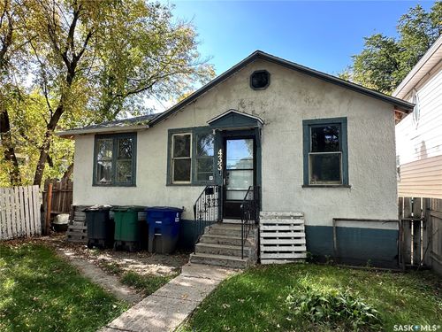 433 I Avenue S, Saskatoon, SK, S7M1Y3 | Card Image
