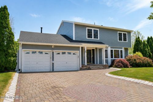 35 Liberty Dr, Dayton, NJ, 08810-1612 | Card Image