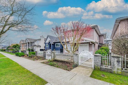 4130 Pandora St, Burnaby, BC, V5C2B3 | Card Image