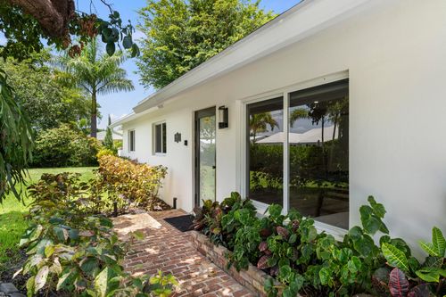 8416 Pine Tree Ln, Lake Clarke Shores, FL, 33406-7850 | Card Image