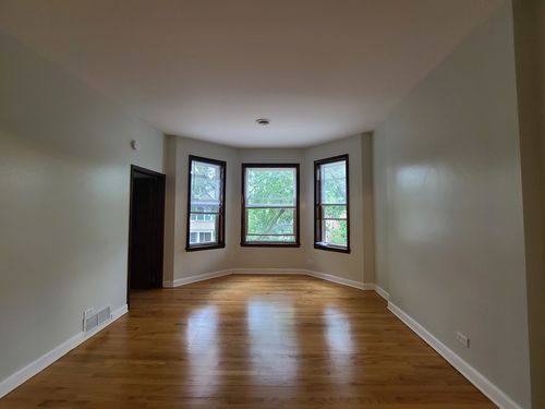 apt-2-1533 Highland Ave, Chicago, IL, 60660-1347 | Card Image