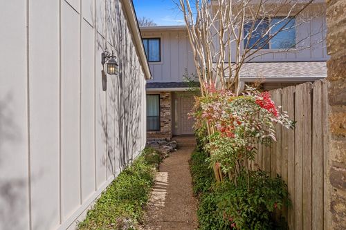 3606 Branigan Ln, Austin, TX, 78759-8312 | Card Image