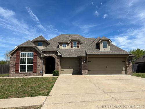 11331 Adams St, Jenks, OK, 74037-2515 | Card Image