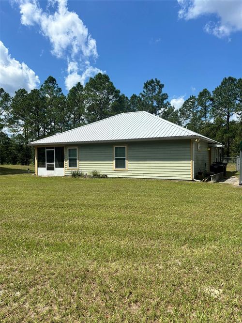 17450 Nw 75th Ave, Fanning Springs, FL, 32693-7884 | Card Image