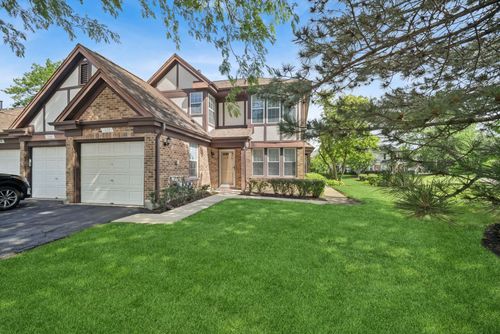 112 White Branch Ct, Buffalo Grove, IL, 60089-1595 | Card Image