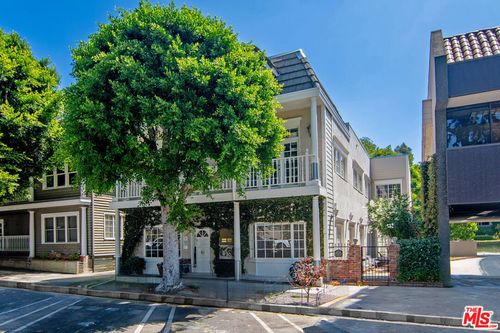824 Moraga Drive, Los Angeles, CA, 90049 | Card Image