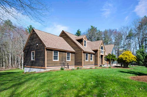 17 Madison Ave, Kingston, NH, 03848-3138 | Card Image