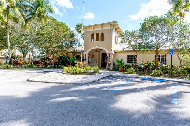 APT-1110 - 1100 Crestwood Ct S, Condo with 2 bedrooms, 2 bathrooms and null parking in Royal Palm Beach FL | Image 6