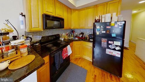 upper-330 N Preston Street, PHILADELPHIA, PA, 19104 | Card Image